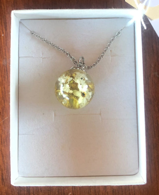 Necklace Manuka Flowers