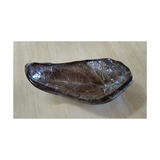 Ceramic Leaf Dish (brown)