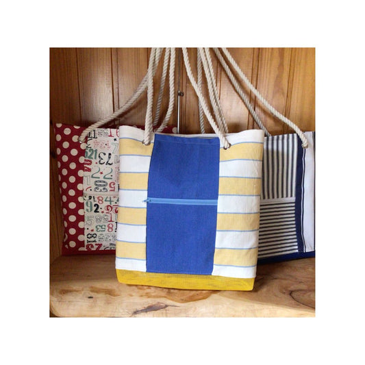 Beach Bag with mesh lining